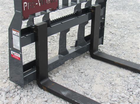 Severe Duty Pallet Fork Frame with 60″ 5,500 Pound Pallet Forks 